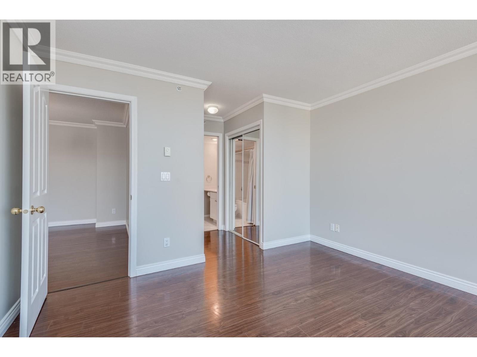 1701 739 Princess Street Property Photo 14