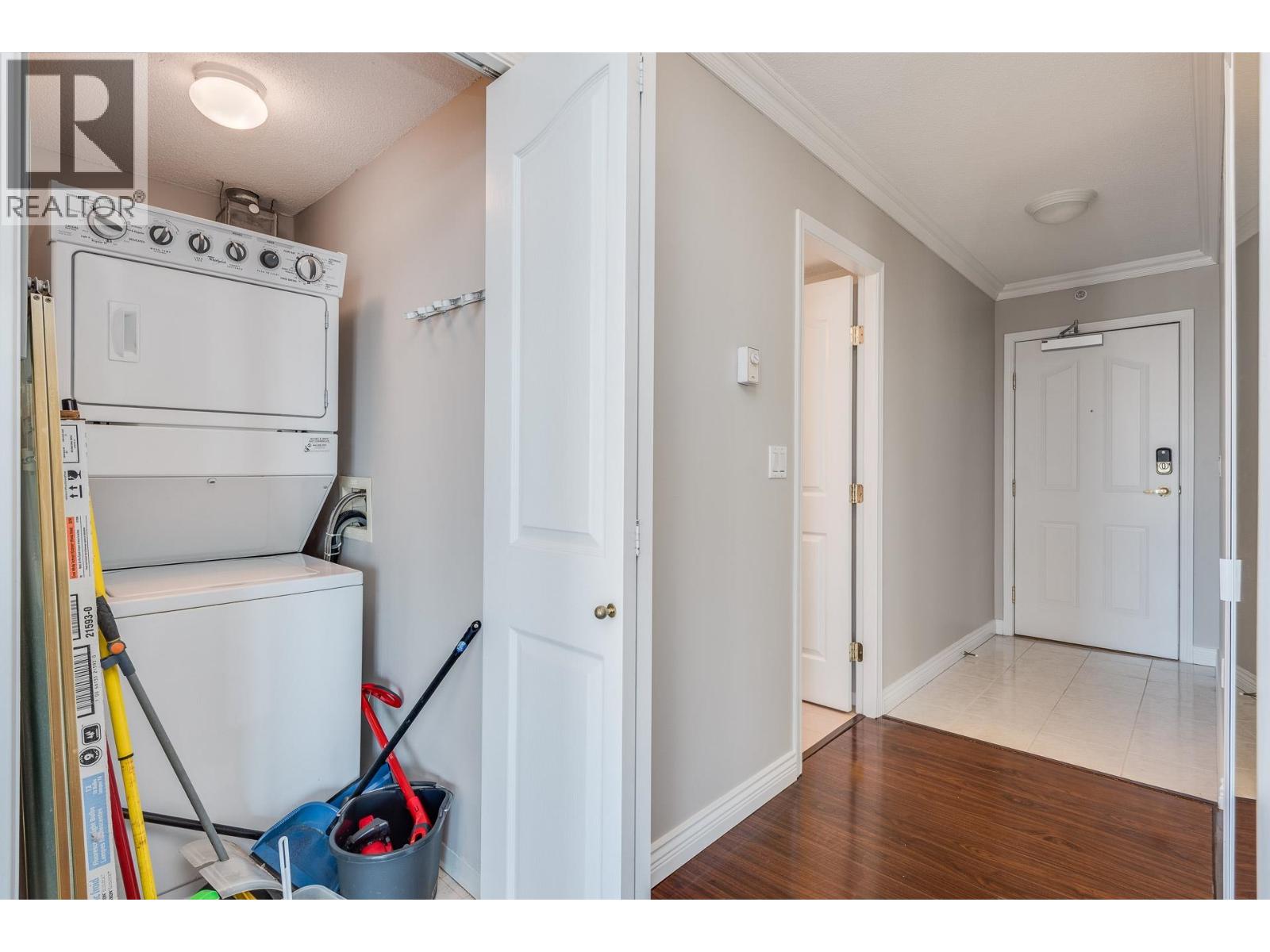 1701 739 Princess Street Property Photo 18