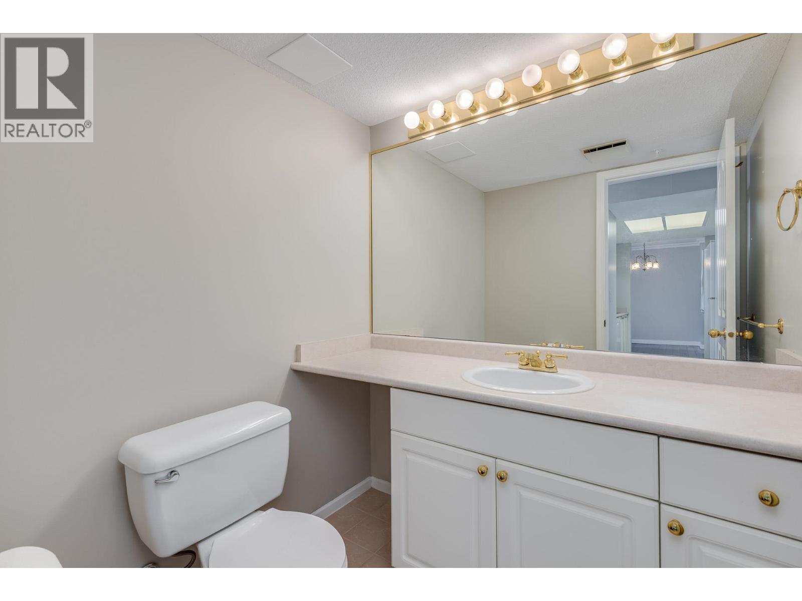 1701 739 Princess Street Property Photo 19