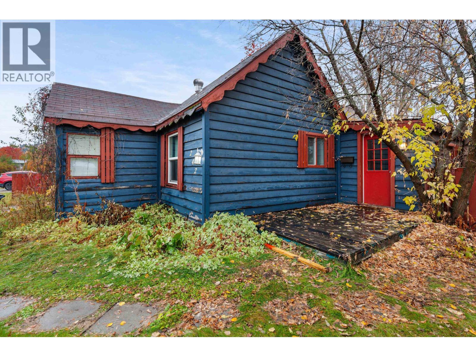 242 Douglas Street Property Photo 3