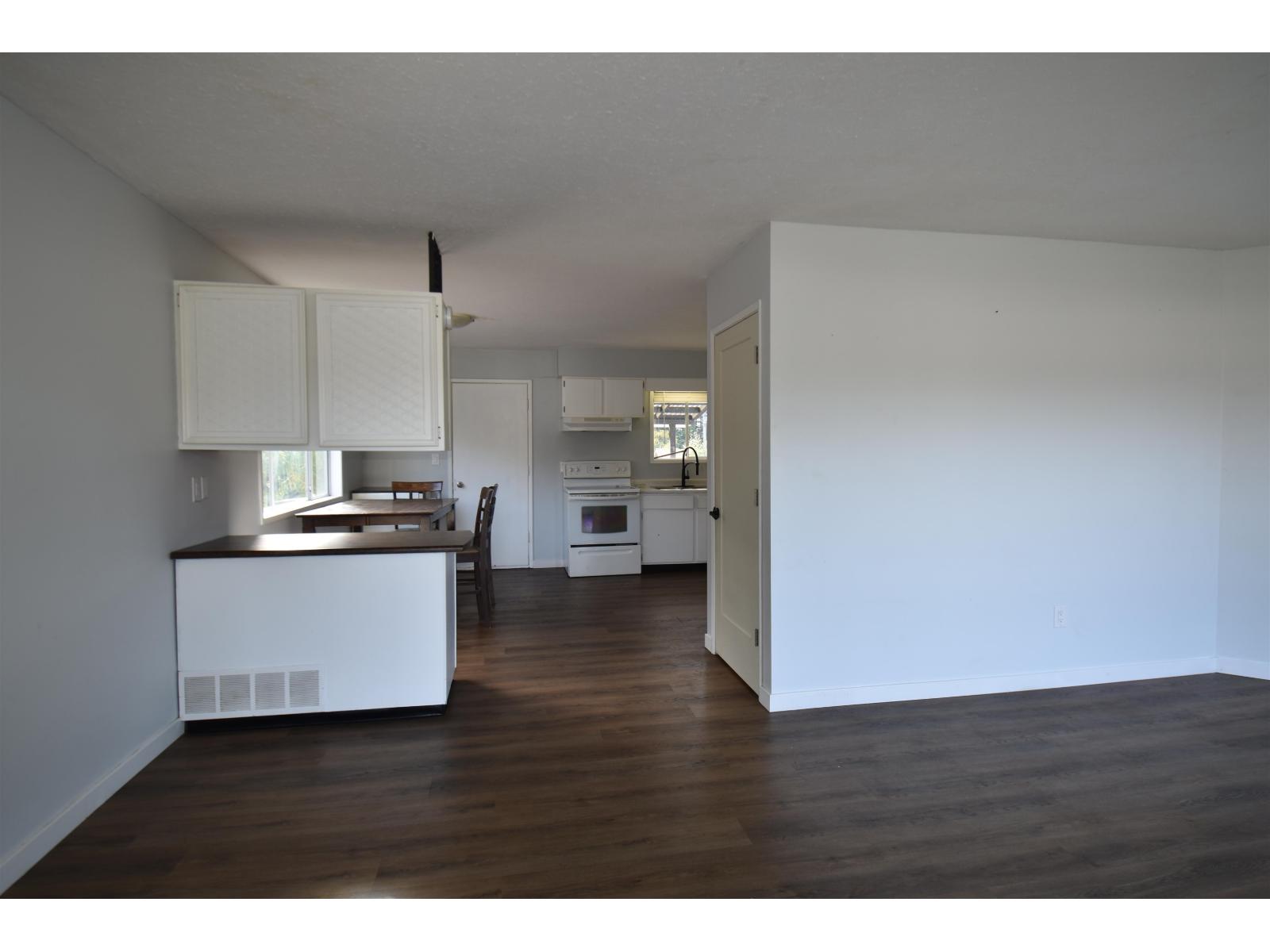580 Rupert Street Property Photo 5