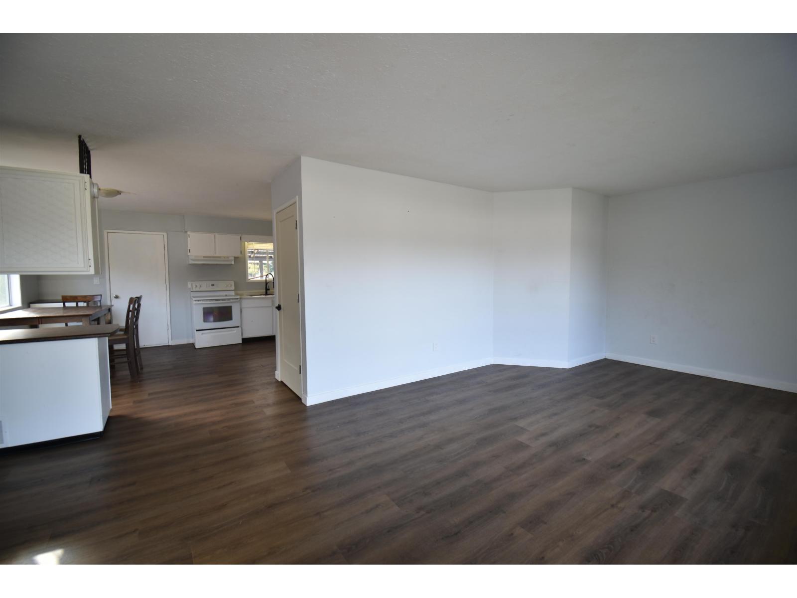 580 Rupert Street Property Photo 6