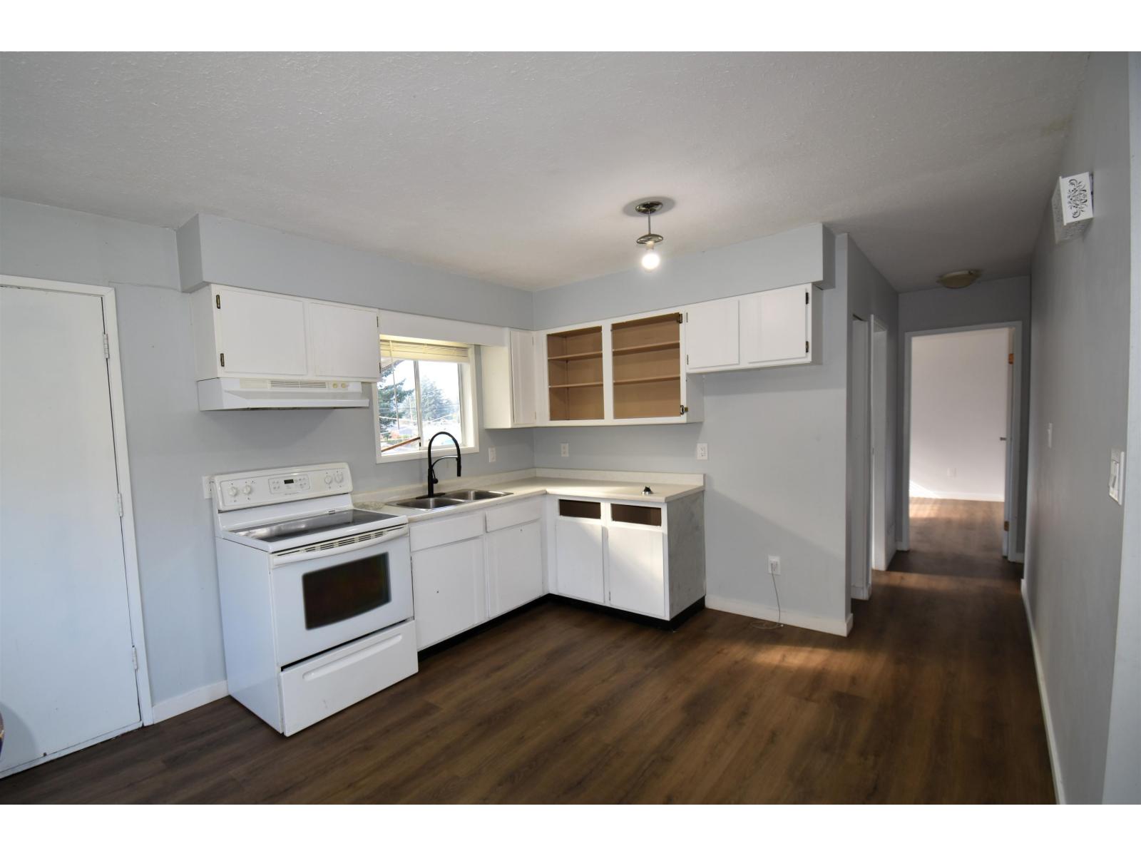 580 Rupert Street Property Photo 8