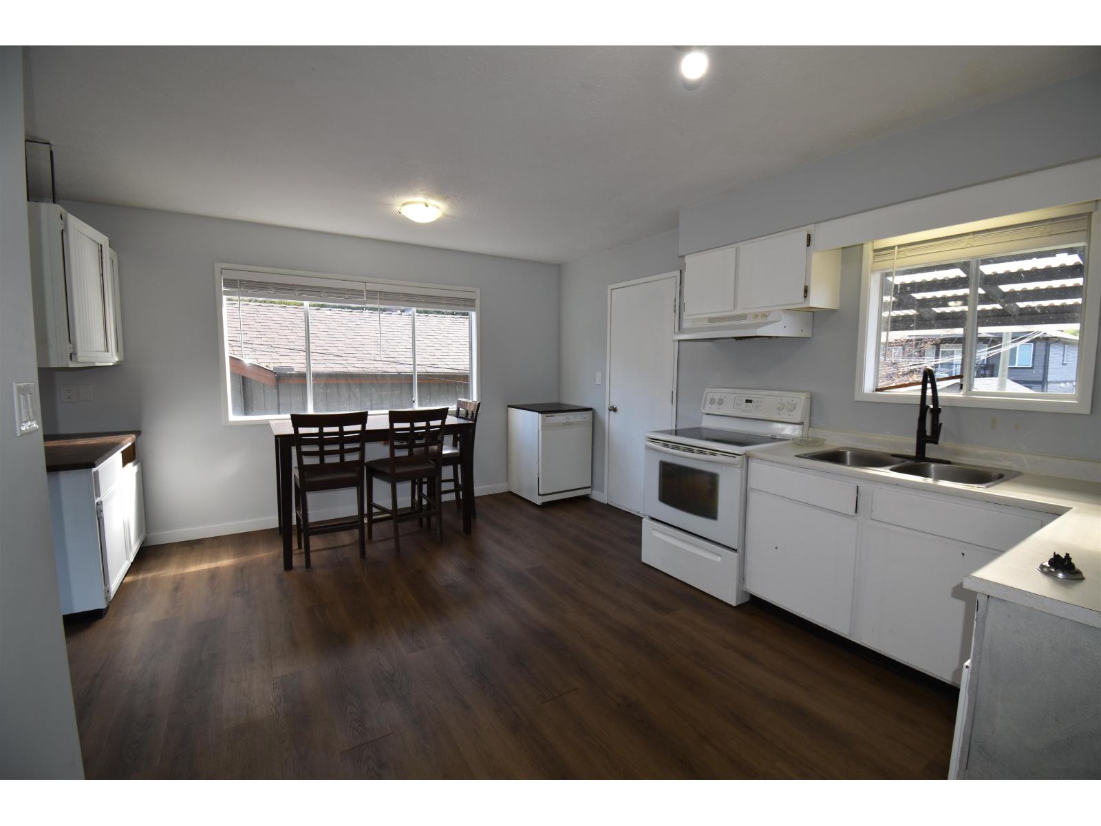 580 Rupert Street Property Photo 9