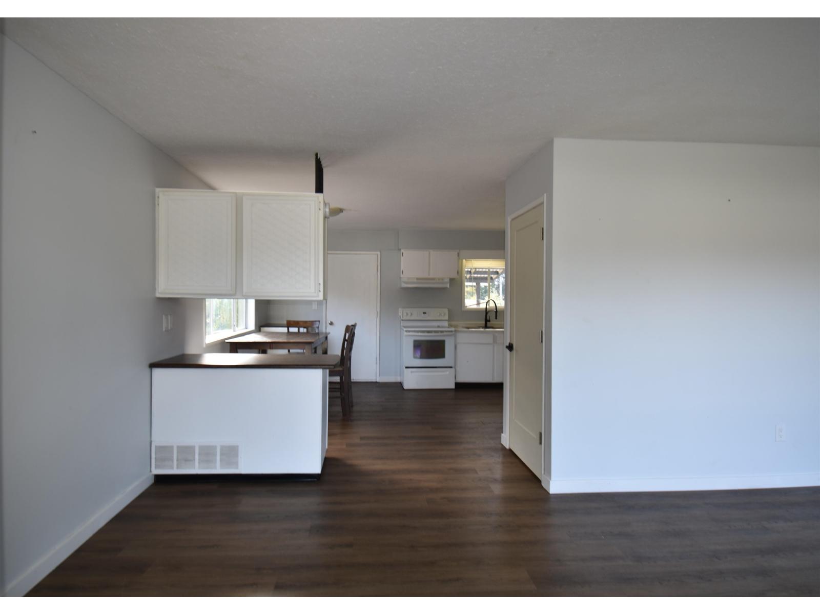 580 Rupert Street Property Photo 12