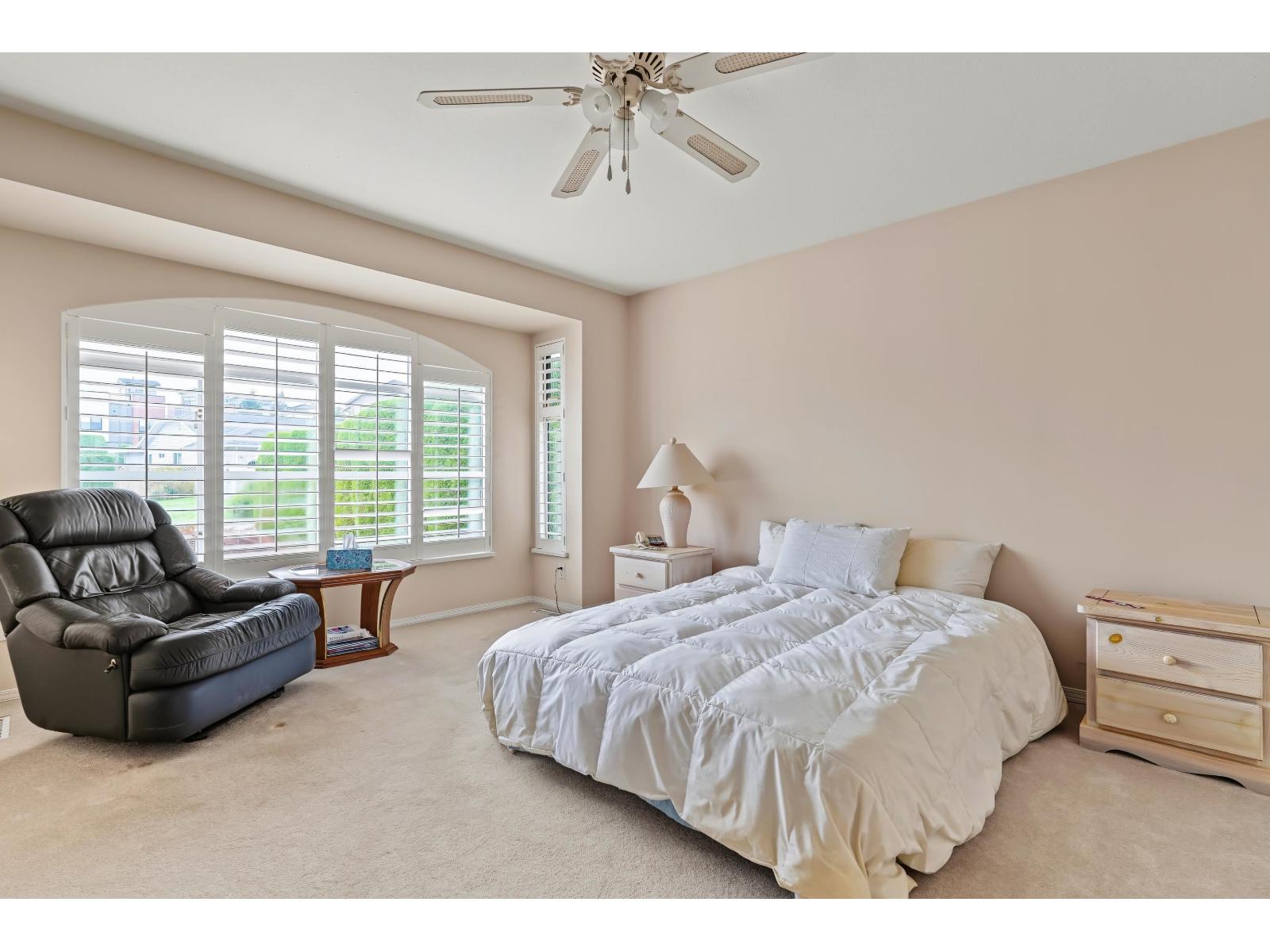 16155 16a Avenue Property Photo 18