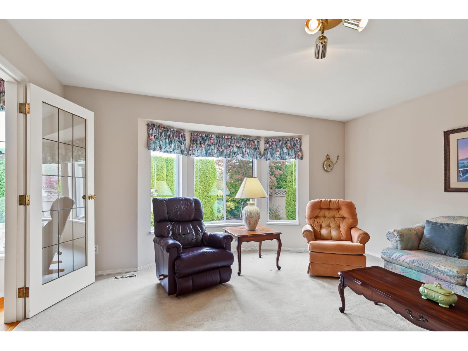 16155 16a Avenue Property Photo 27