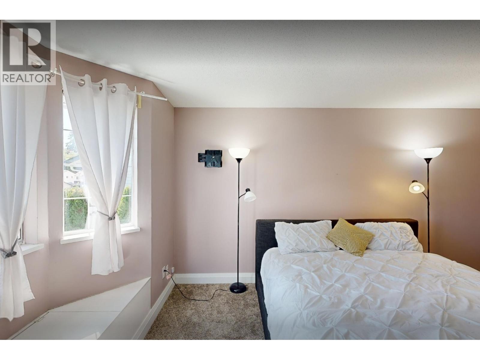 23423 Sandpiper Avenue Property Photo 23