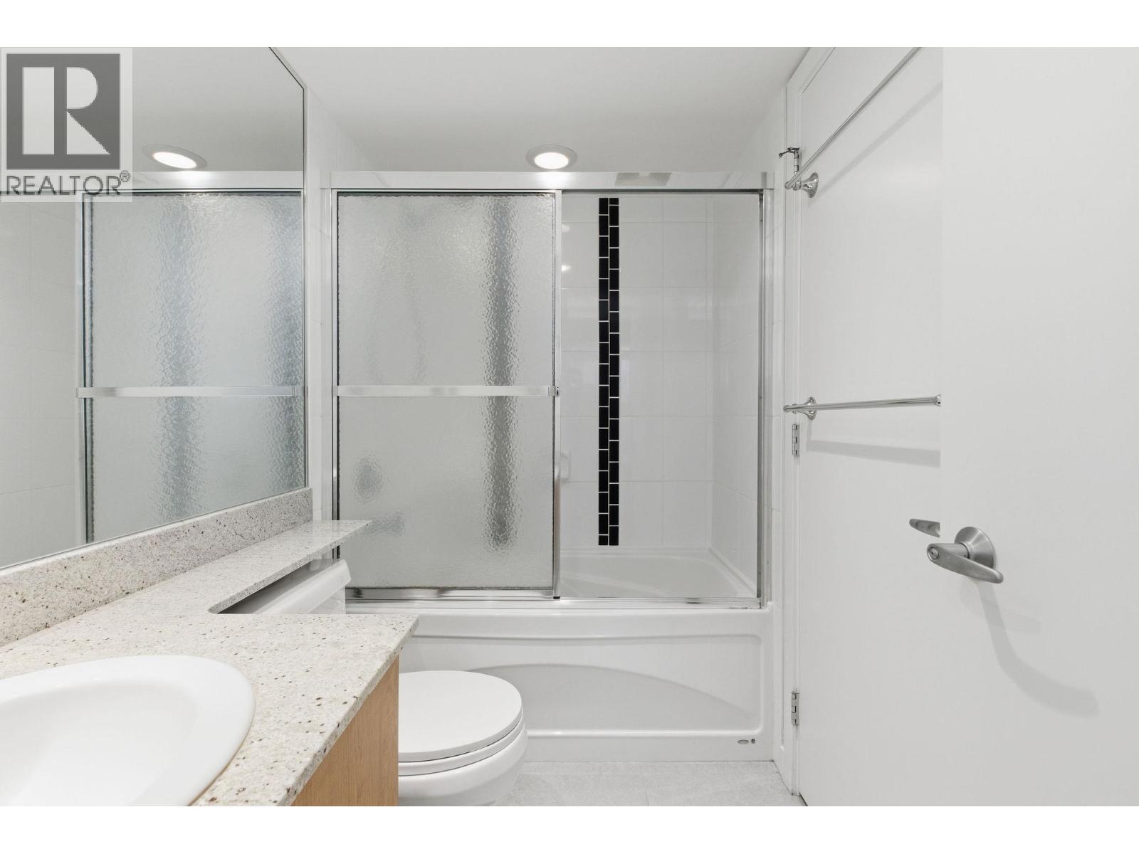 607 7063 Hall Avenue Property Photo 17