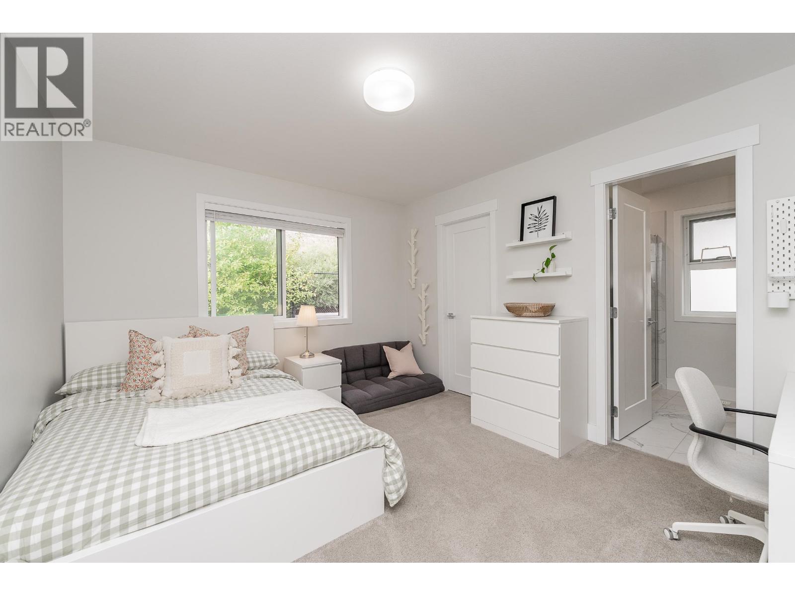 1446 Mitchell Street Property Photo 24
