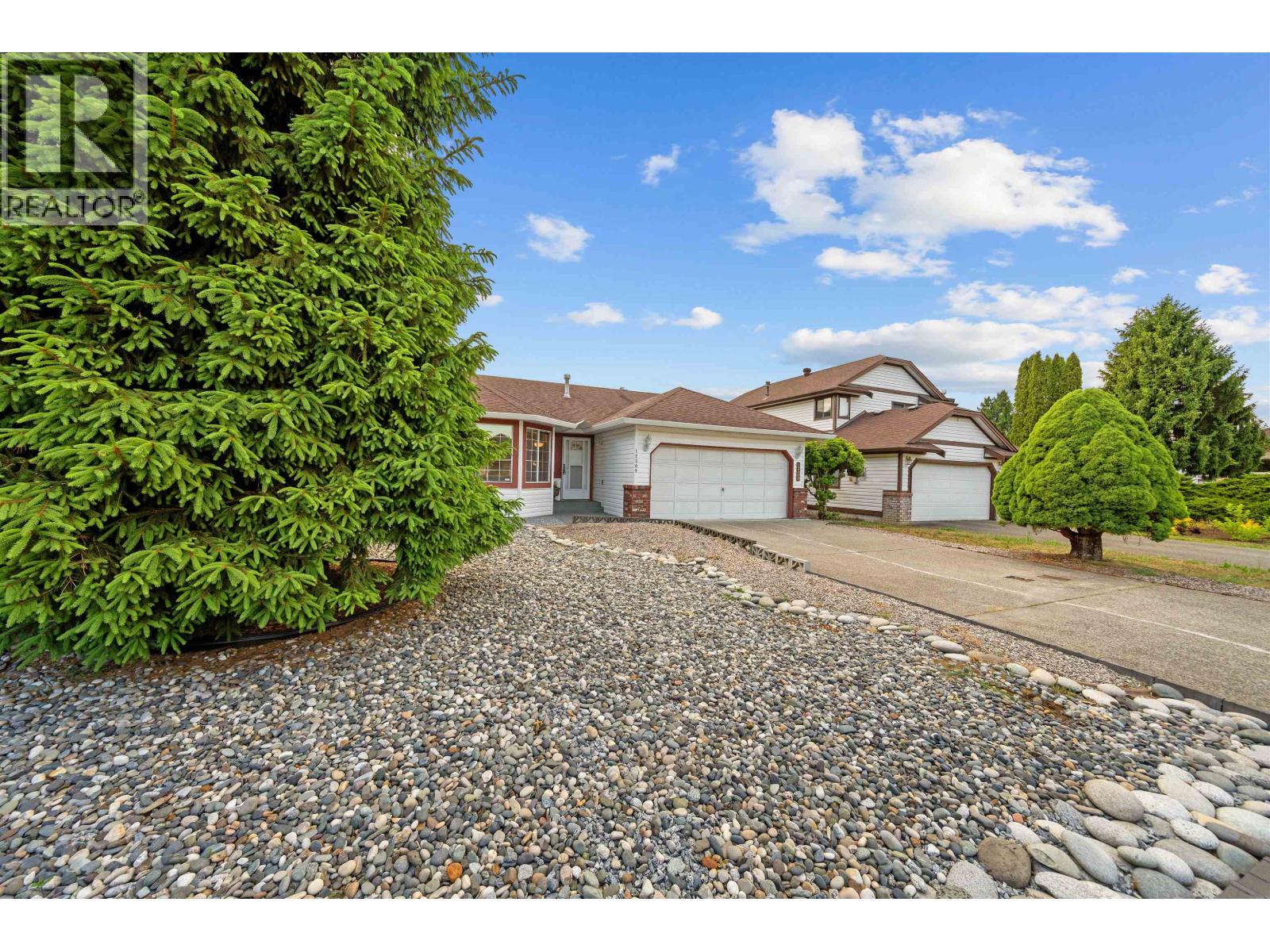 12309 193rd Street Property Photo 4