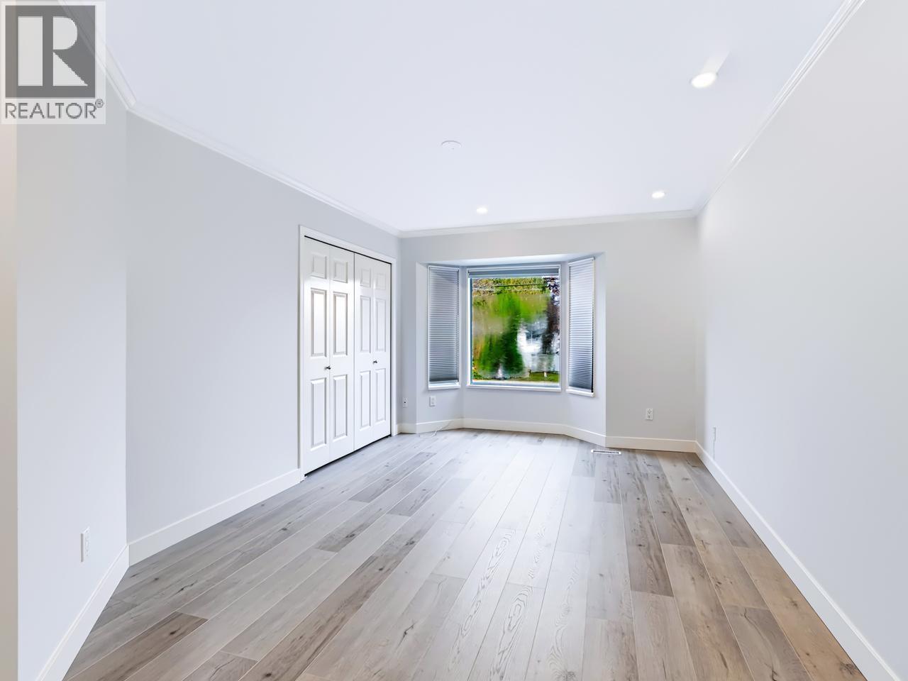 34 7040 Williams Road Property Photo 15