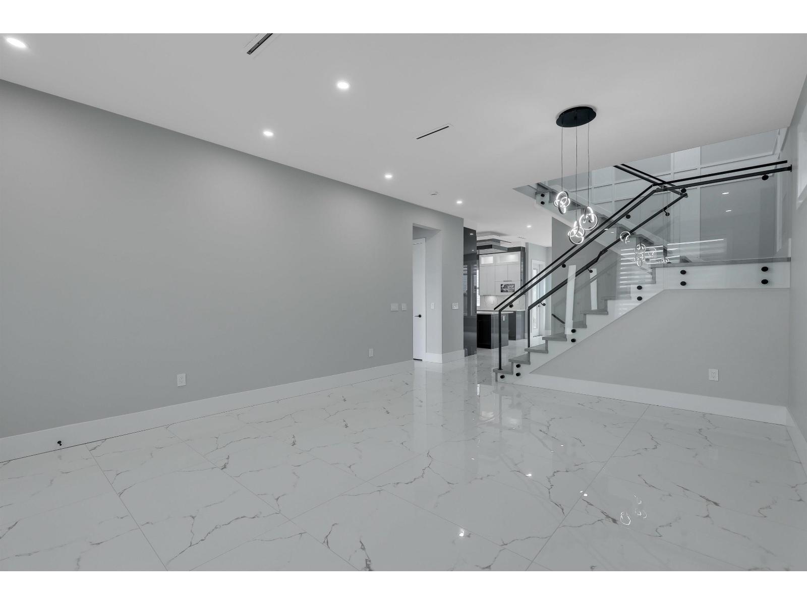 14750 62a Avenue Property Photo 7