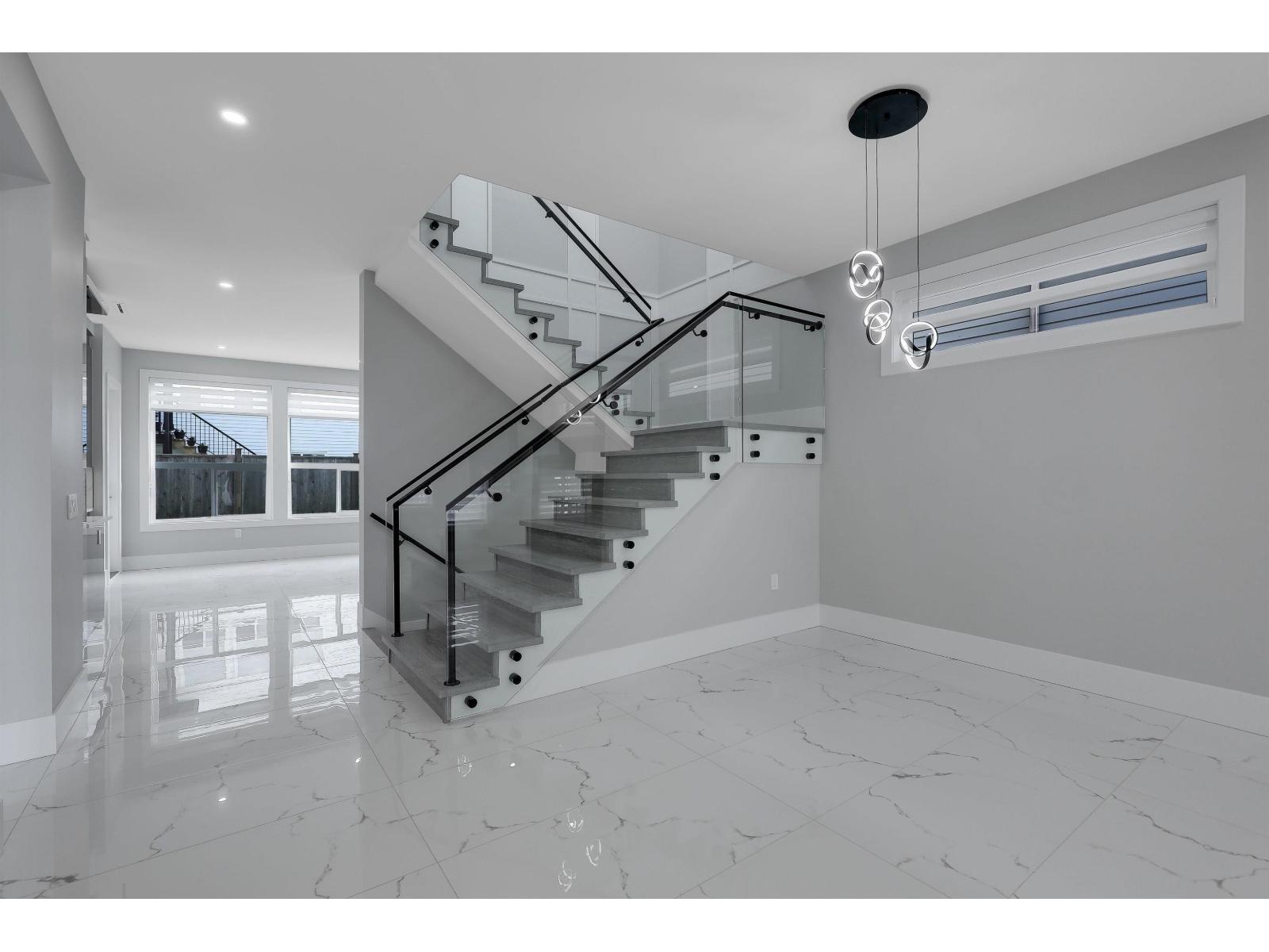 14750 62a Avenue Property Photo 8