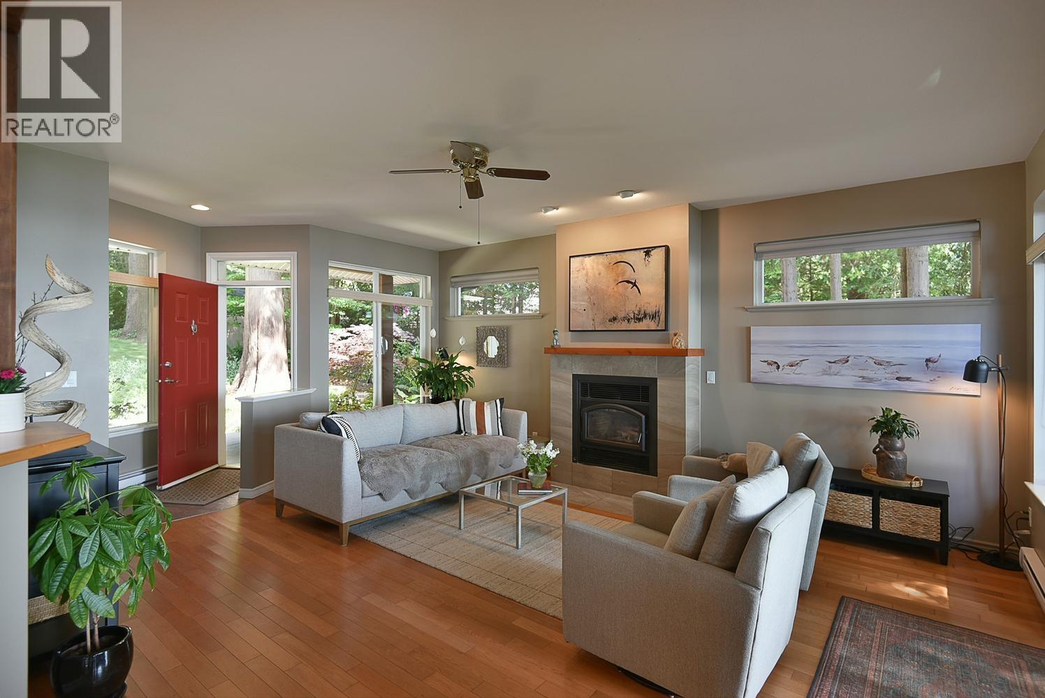 7647 Eureka Place Property Photo 5