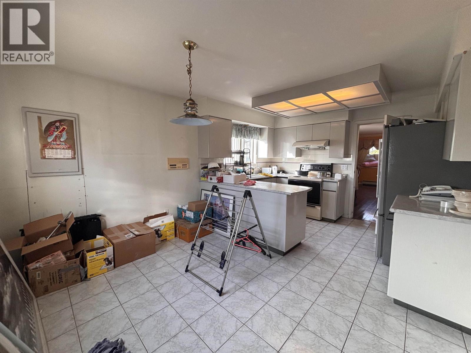 1438 W 64th Avenue Property Photo 8