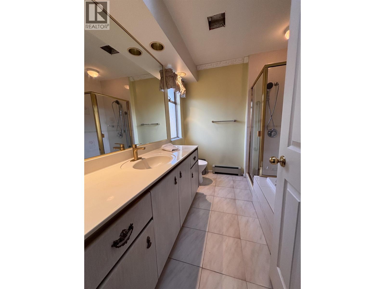 1438 W 64th Avenue Property Photo 15