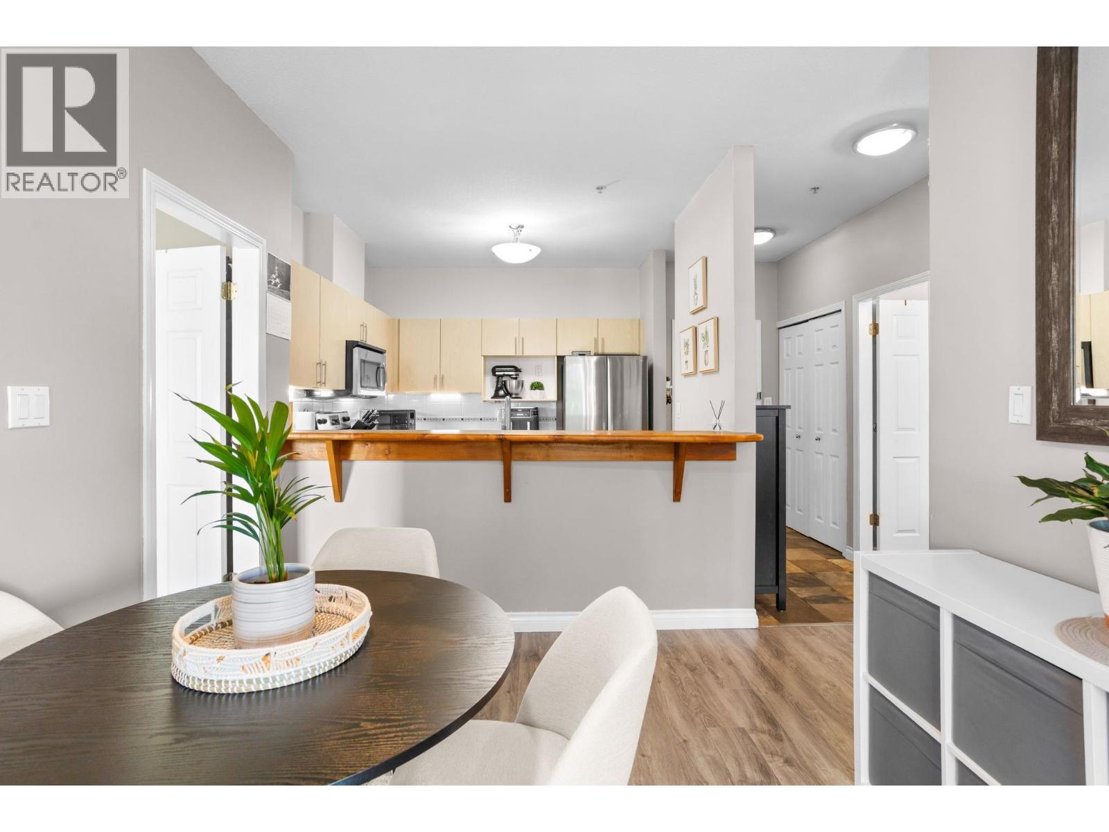211 83 Star Crescent Property Photo 8