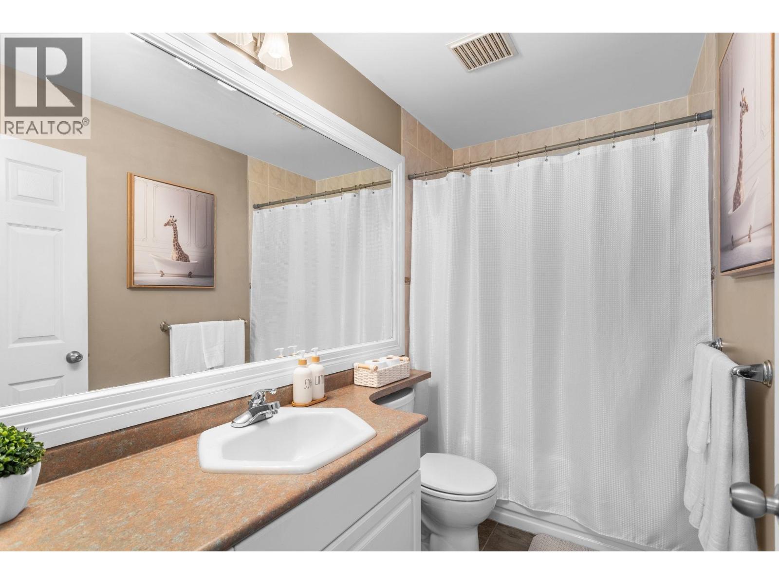 211 83 Star Crescent Property Photo 15