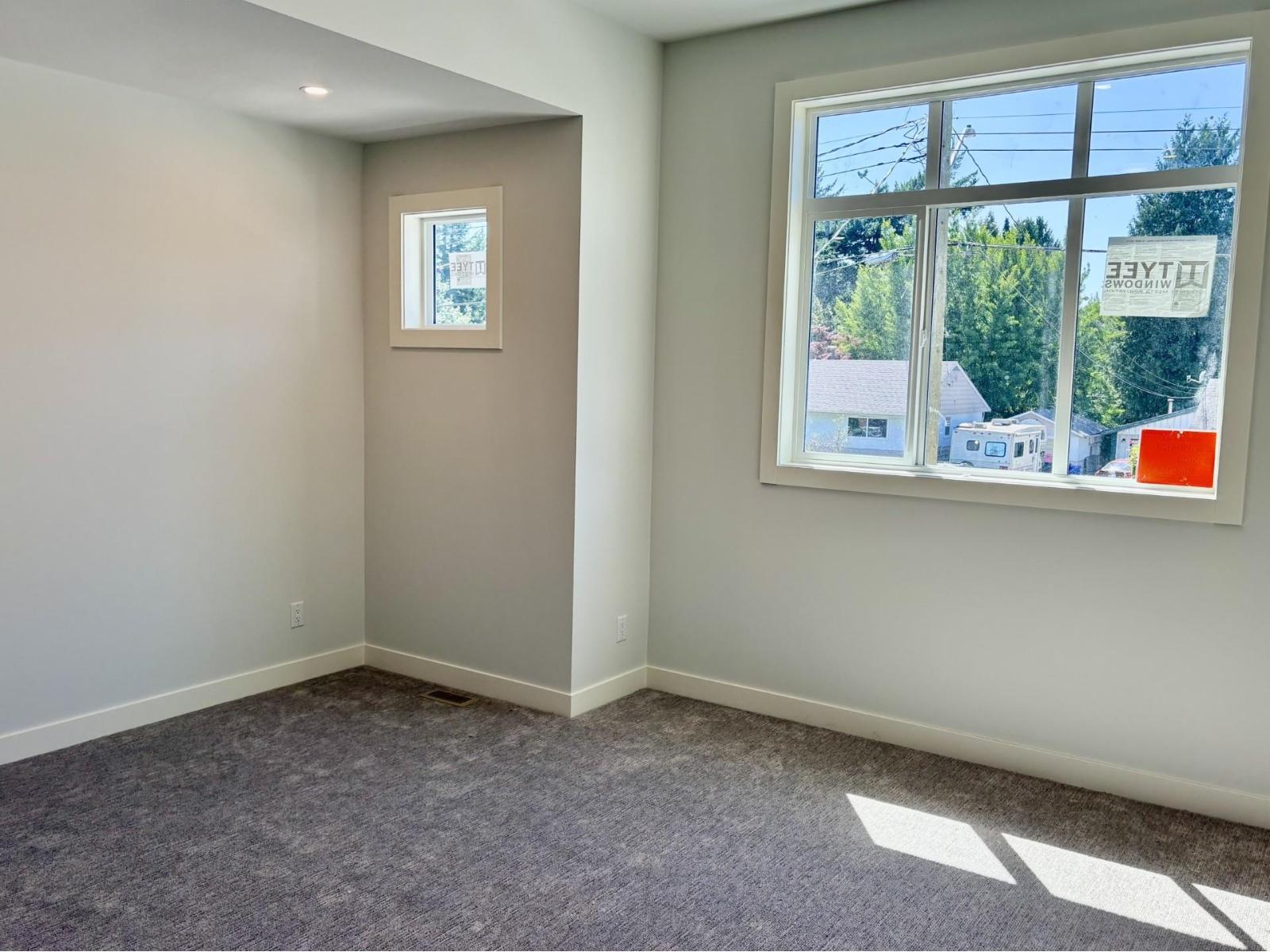 9660 Menzies Street Property Photo 4
