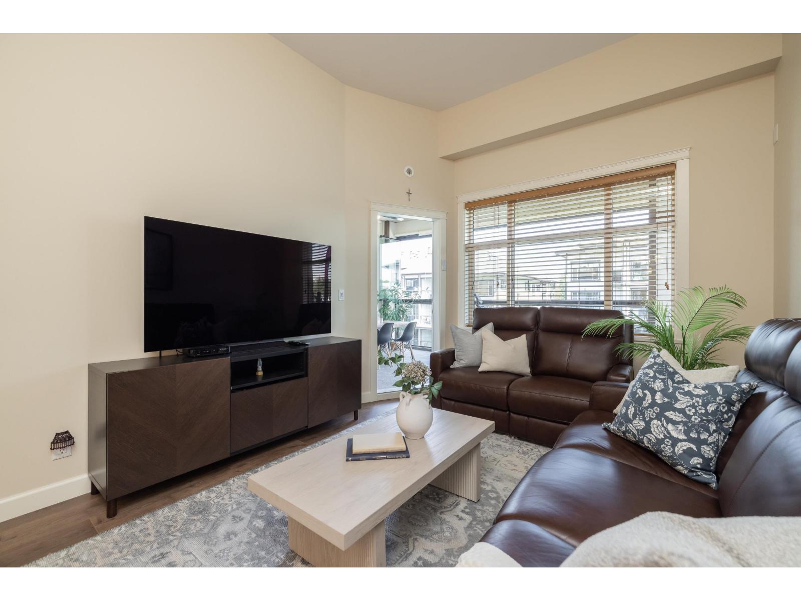 609 20325 85 Avenue Property Photo 14