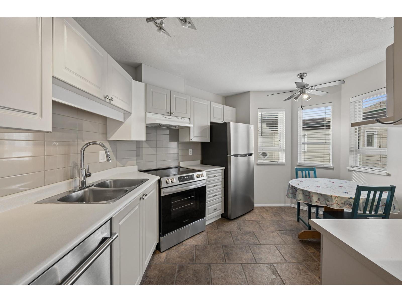 406 5765 Glover Road Property Photo 17