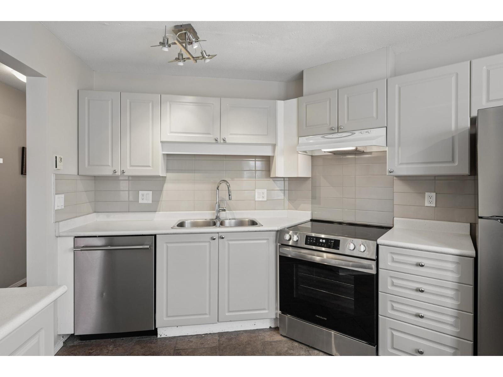 406 5765 Glover Road Property Photo 19