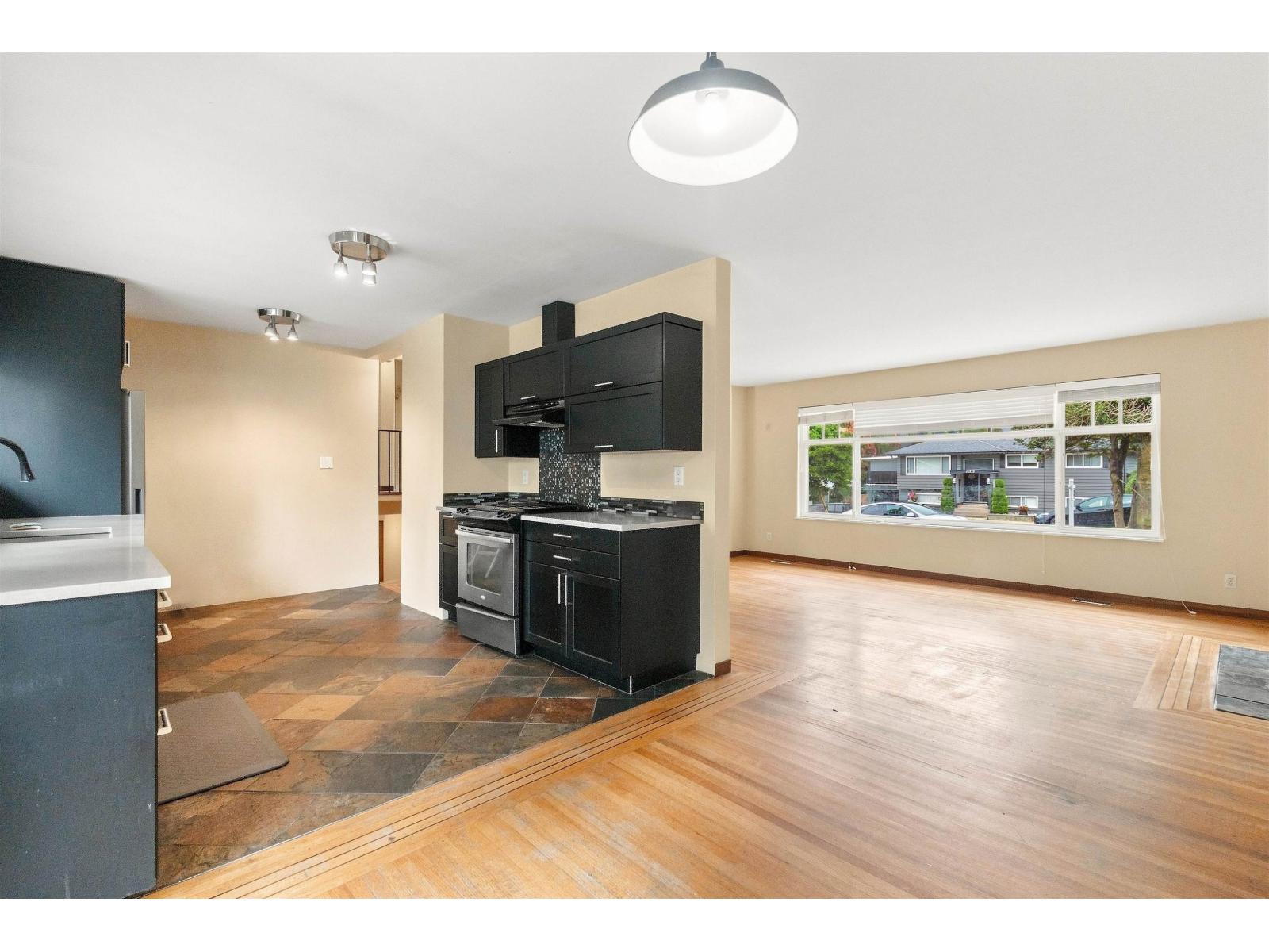 11530 95a Avenue Property Photo 4
