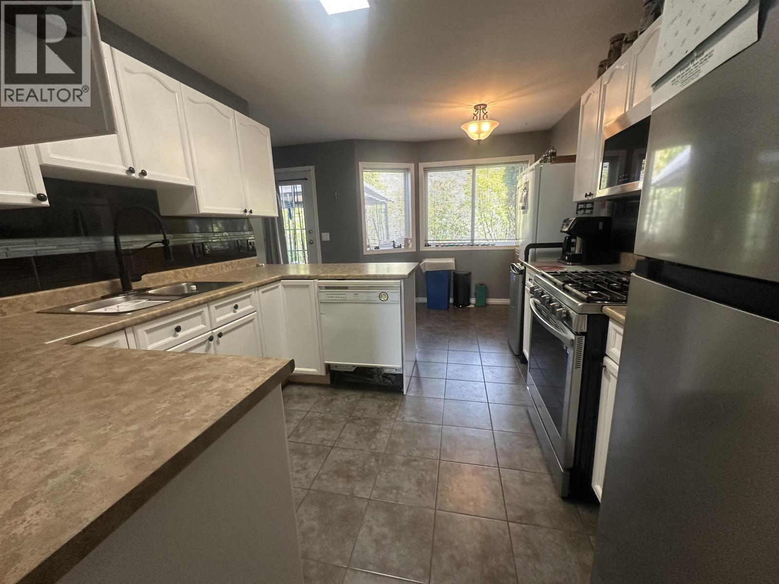 54 350 Pearkes Drive Property Photo 3