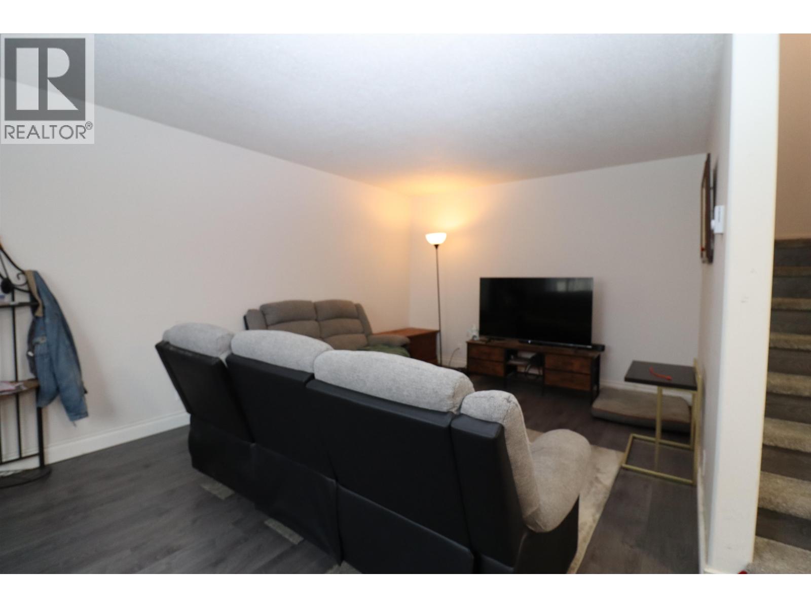 2114 Strathcona Avenue Property Photo 2