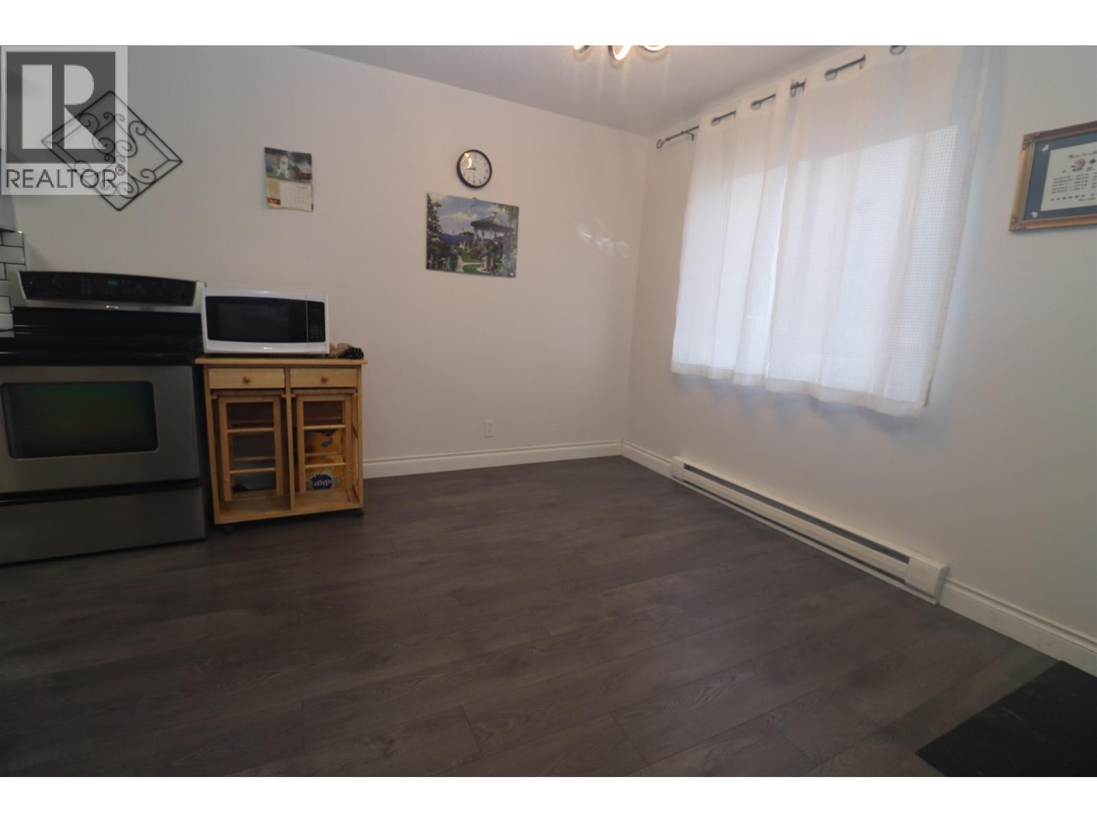 2114 Strathcona Avenue Property Photo 8