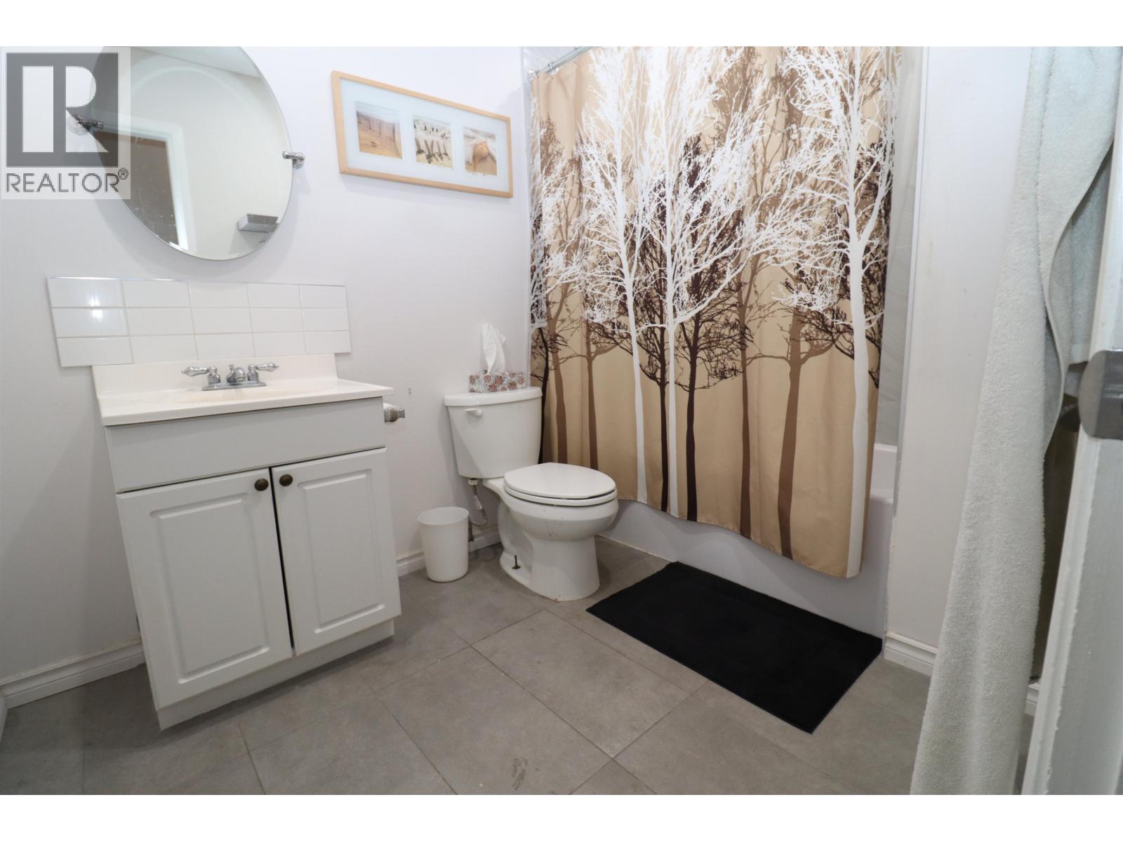2114 Strathcona Avenue Property Photo 11