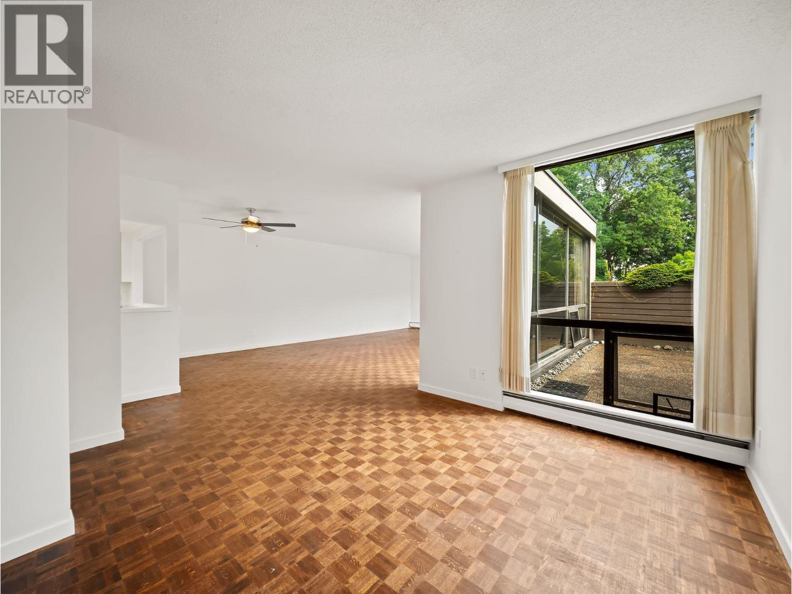 106 4900 Cartier Street Property Photo 15