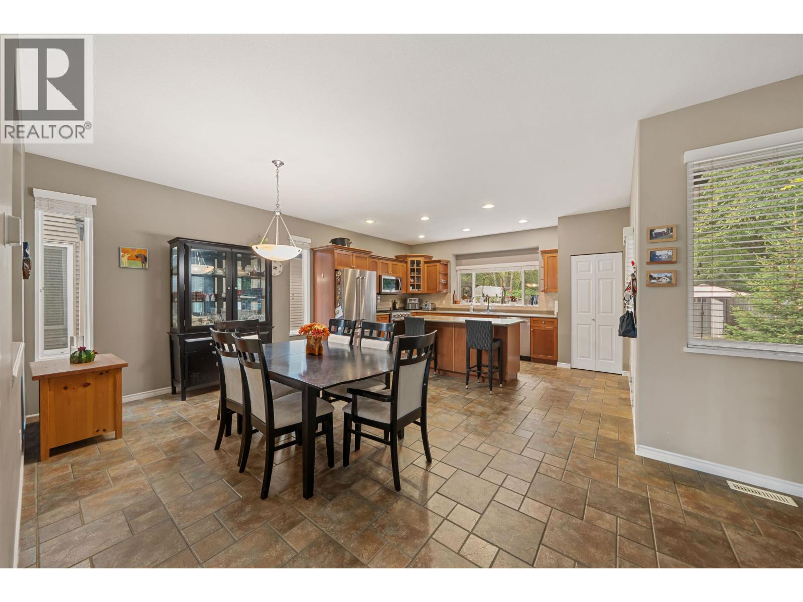 24111 102b Avenue Property Photo 7