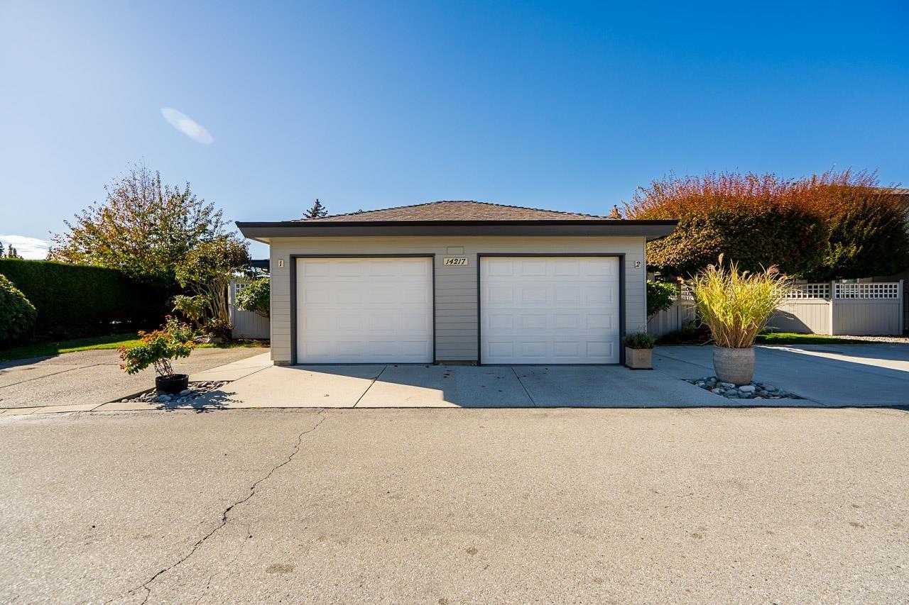 2 14217 18a Avenue Property Photo 8