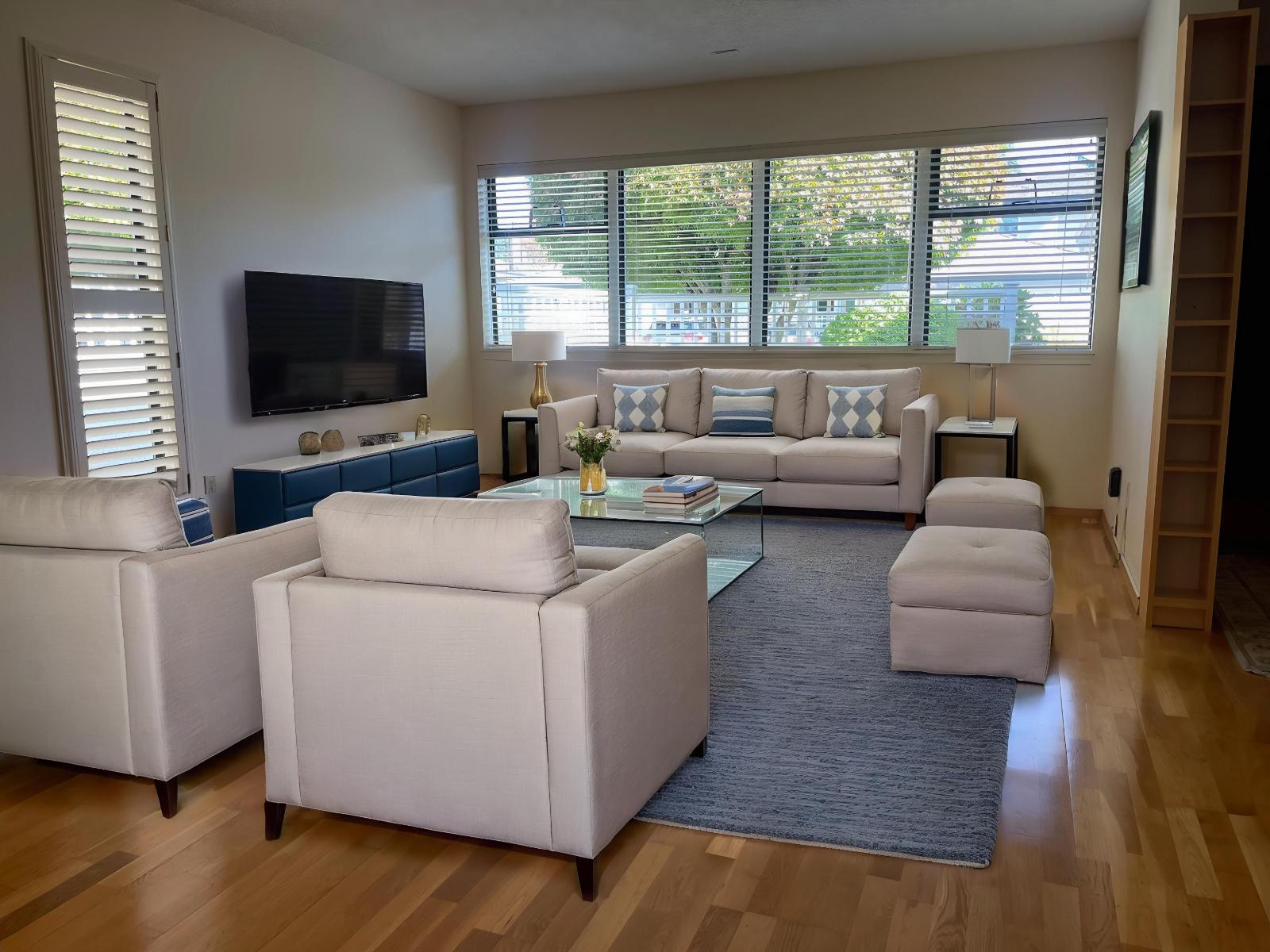 2 14217 18a Avenue Property Photo 15