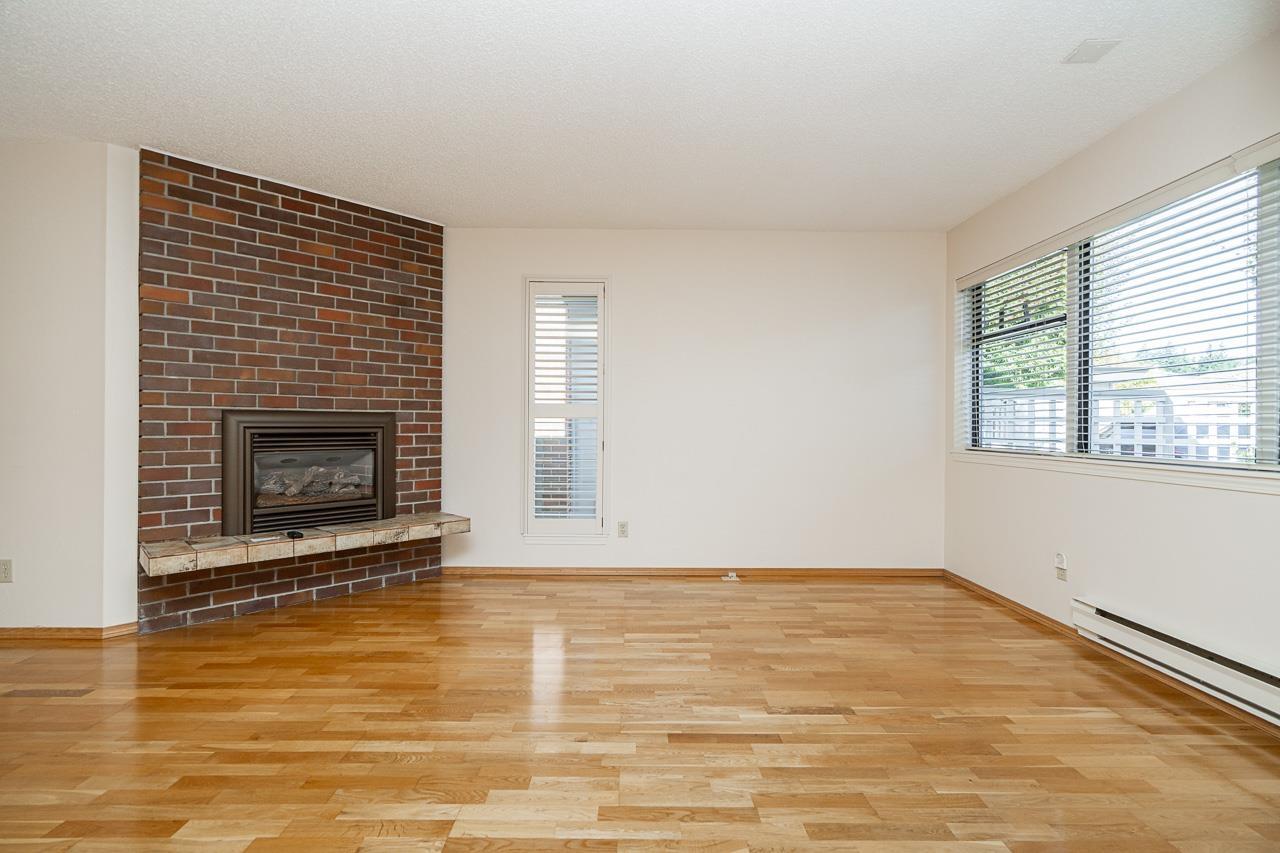 2 14217 18a Avenue Property Photo 16