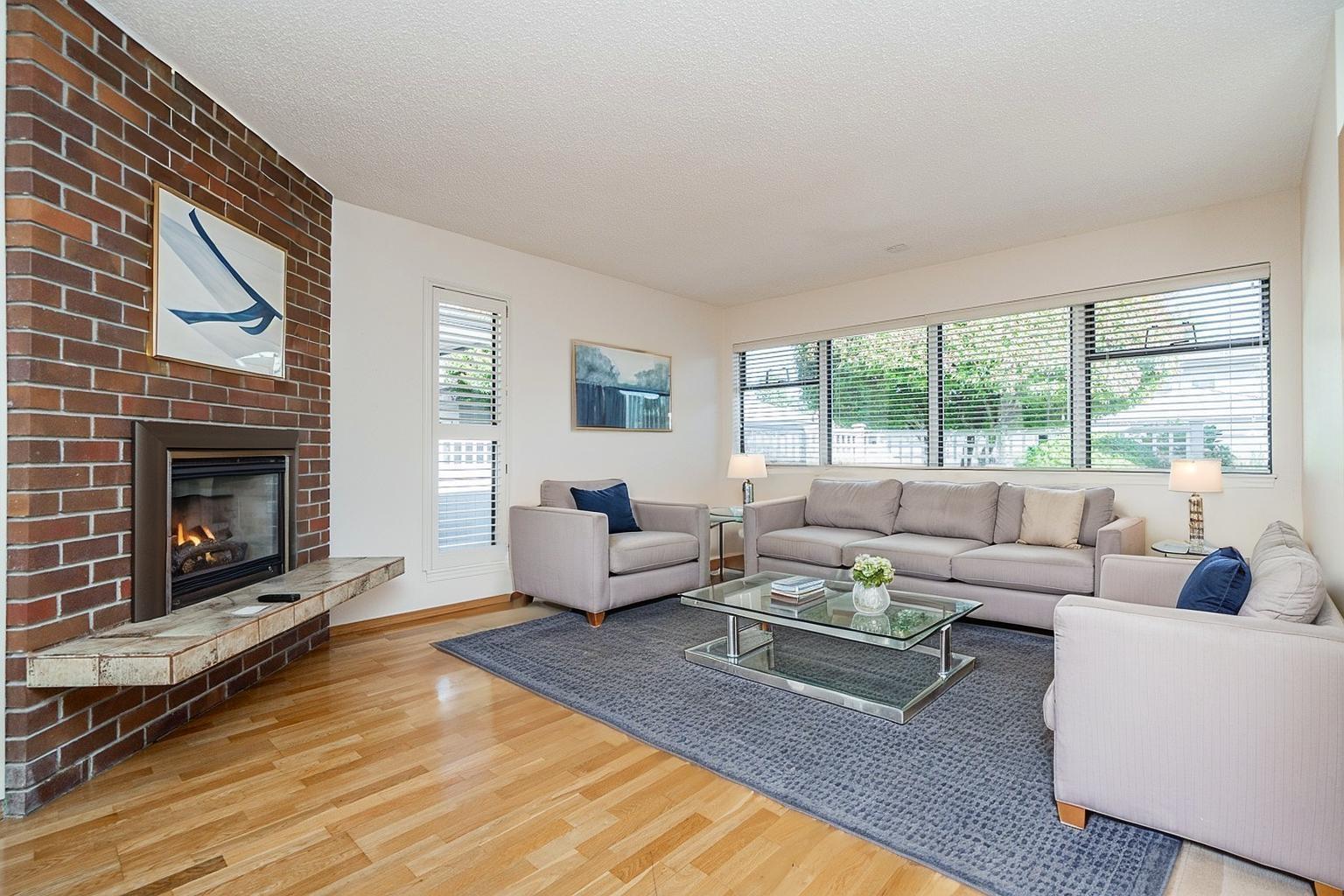 2 14217 18a Avenue Property Photo 18