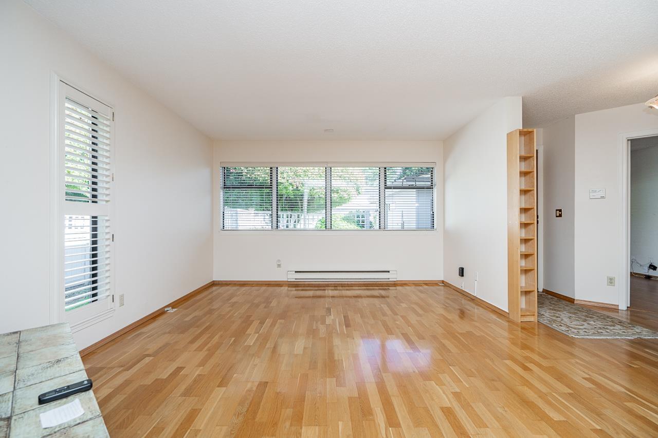 2 14217 18a Avenue Property Photo 19