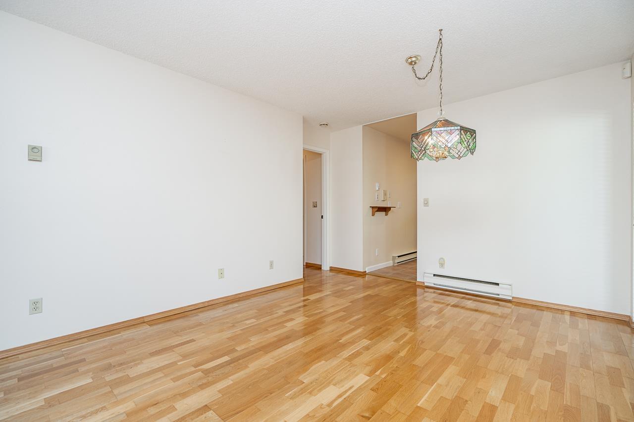 2 14217 18a Avenue Property Photo 20