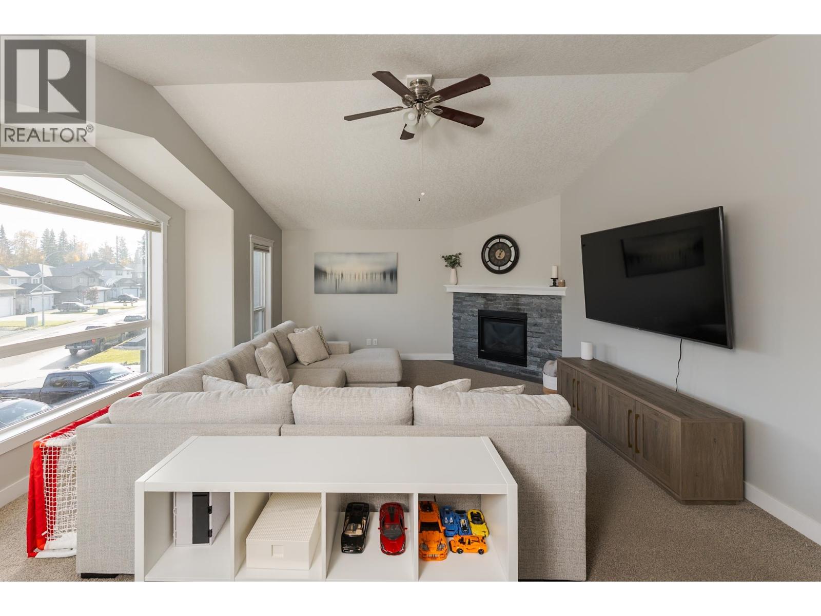7661 Creekside Way Property Photo 15