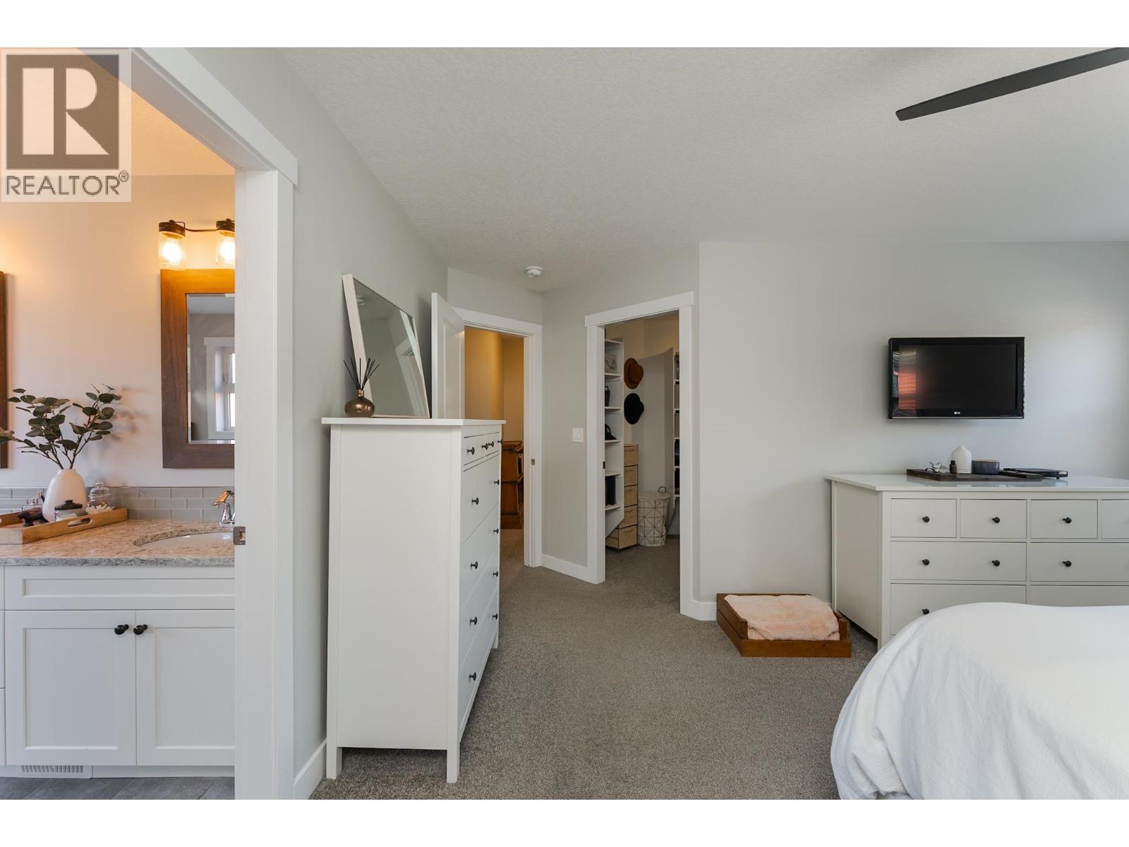 7661 Creekside Way Property Photo 20