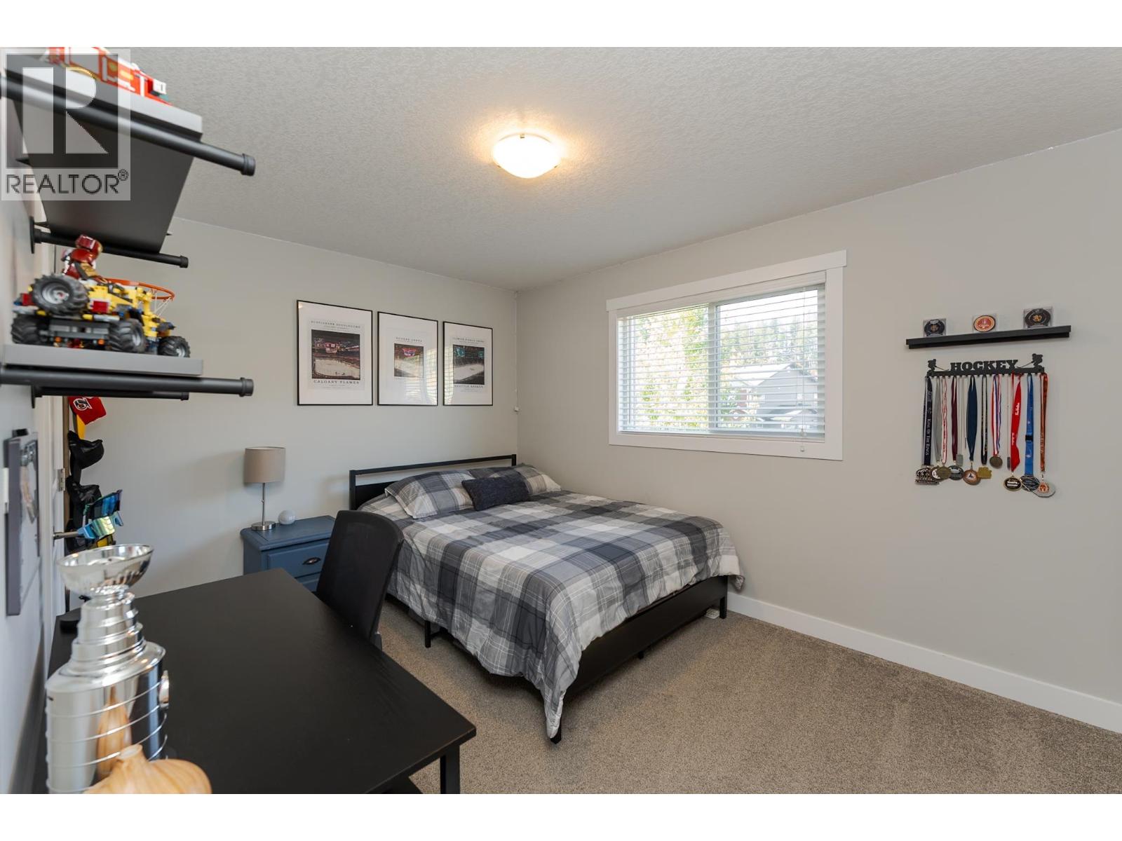 7661 Creekside Way Property Photo 32
