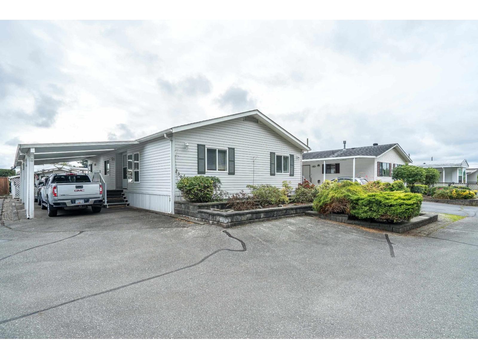 239 27111 0 Avenue Property Photo 1