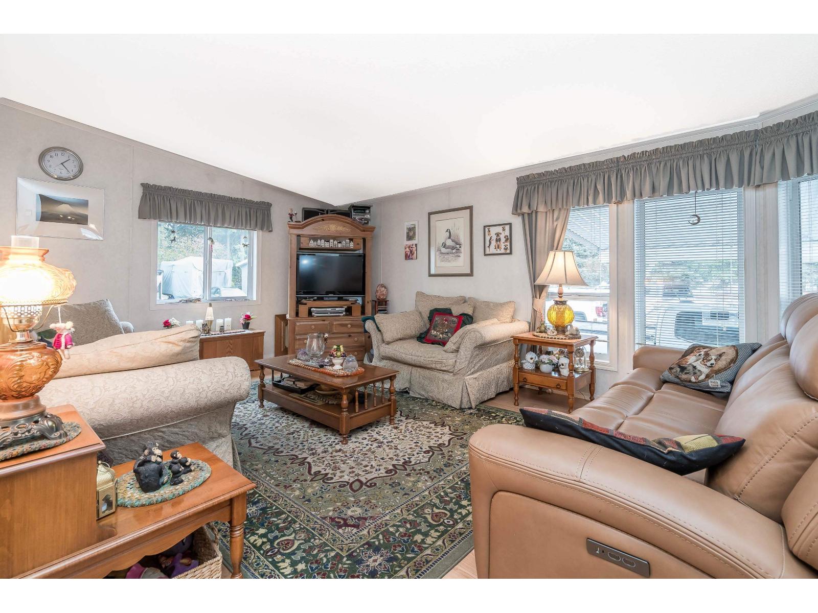 239 27111 0 Avenue Property Photo 5