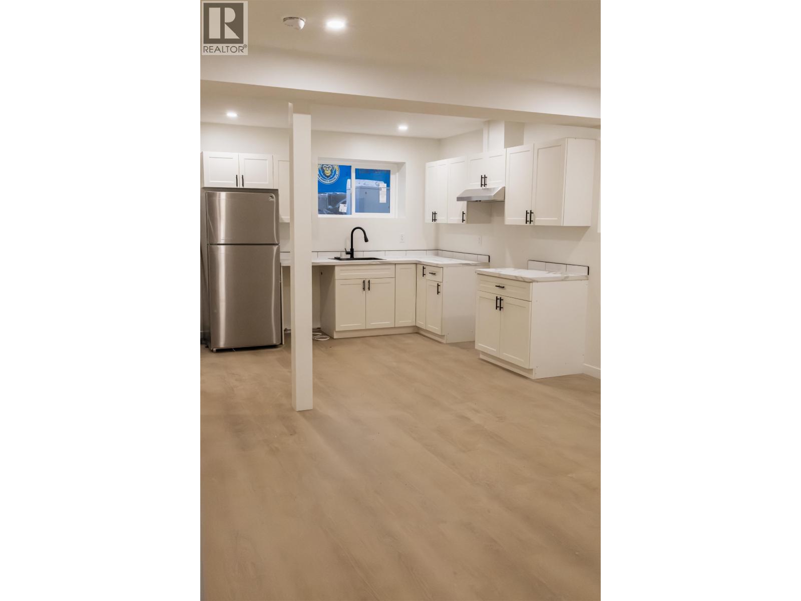 2260 Victoria Street Property Photo 2