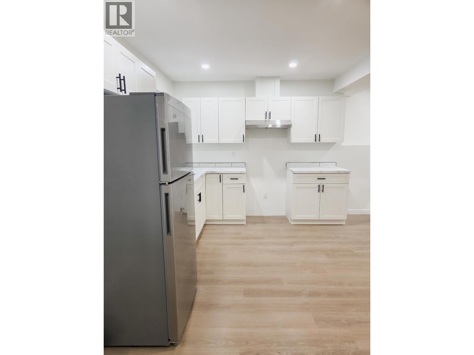 2260 Victoria Street Property Photo 11