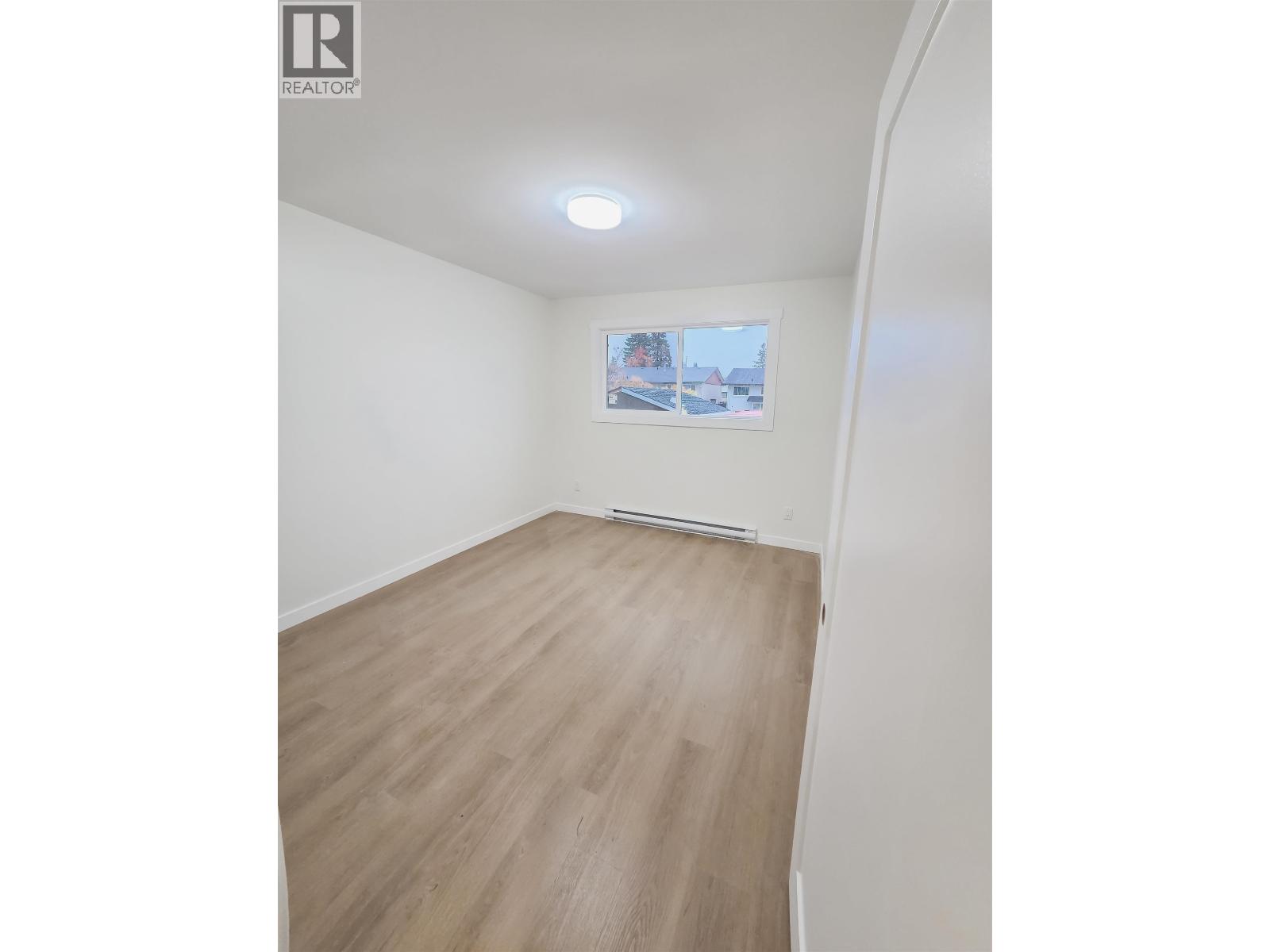 2260 Victoria Street Property Photo 15