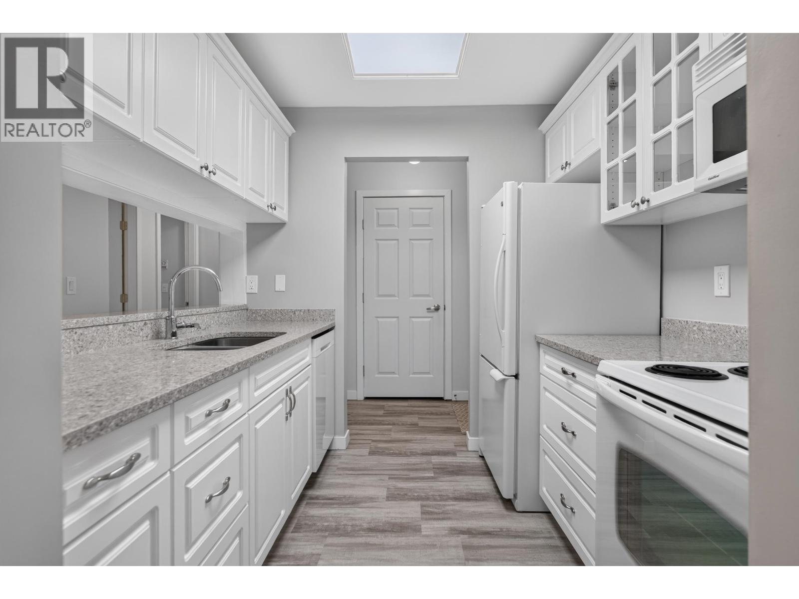 216 7531 Minoru Boulevard Property Photo 23