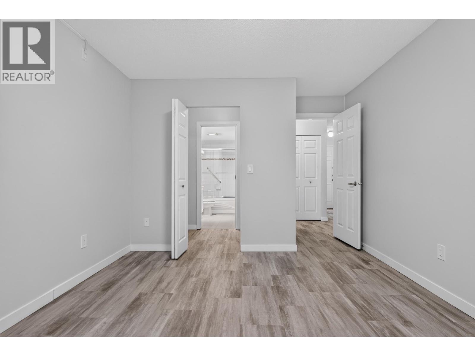 216 7531 Minoru Boulevard Property Photo 29